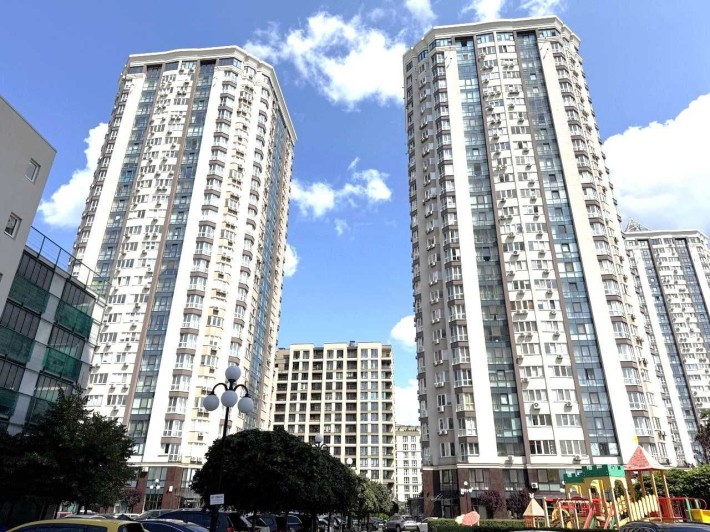 Продаж 3к квартири, ЖК Зелений квартал, вул. Чорновола 11 - фото 1