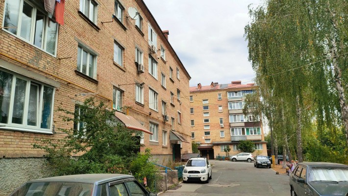 Продається 2-кімнатна квартира в місті Буча - фото 1