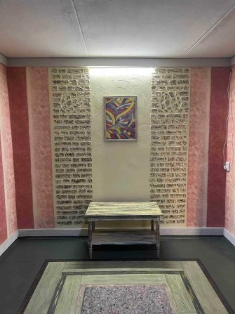 Продам 2-х комнатную на Гвардейской этаж 1/5 дома кирпич - фото 1