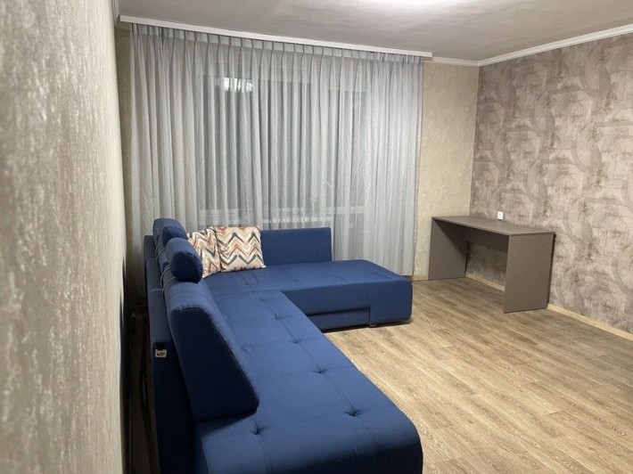 Однокімнатна квартира на Молодіжному - фото 1