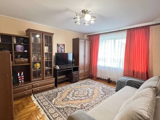 Продається 2-кімнатна квартира у самому ЦЕНТРІ, вул. Коновальця, 46 Івано-Франківськ
