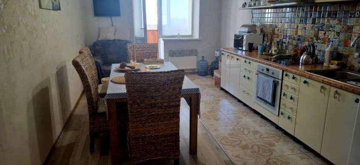 Продаж просторої квартири з ремонтом в центрі м Буча - фото 1