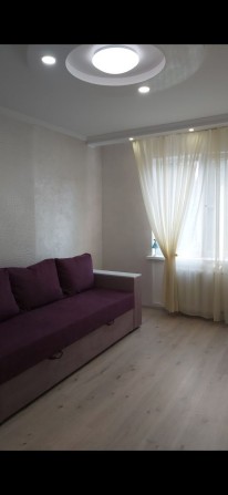 Продається 1кімнатна.Гетьманська 74.З повним ремонтом,меблями та техні - фото 1