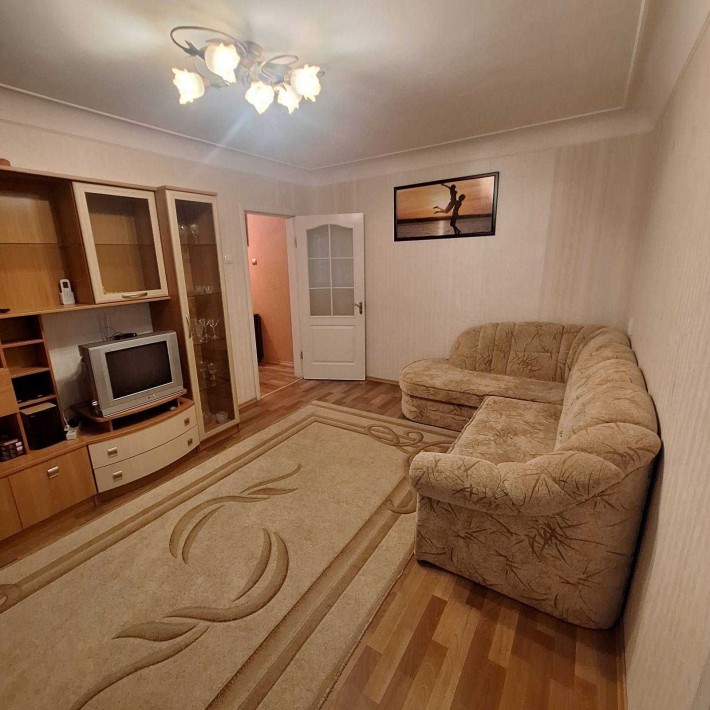 Затишна квартира у гарному районі, 4 - й поверх. - фото 1