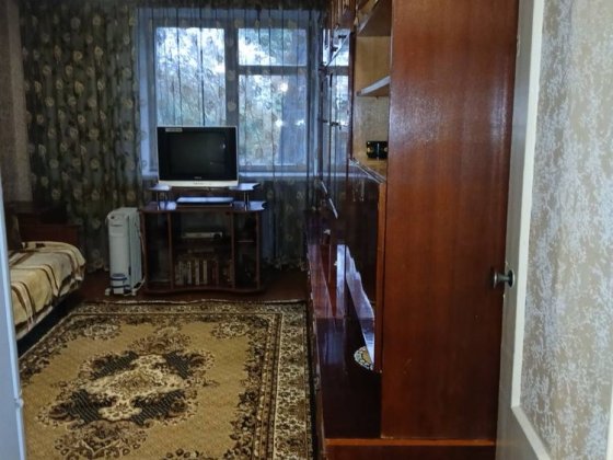 2 кімнатна квартира в Війсковому містечку 33 Кривой Рог