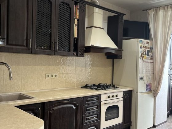 Продам три кімнатну квартиру по вул Д. Іващенка, 55й район, Порт Сіті Луцьк