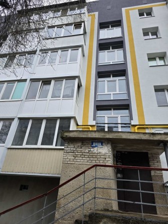 Продаж трьохкімнатної квартири. - фото 1