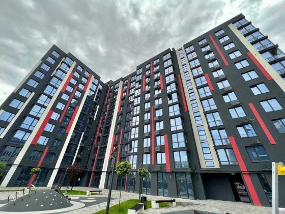 Продам квартиру з дизайнерським ремонтом в центрі міста Ивано-Франковск