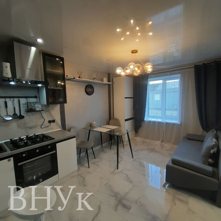 Сучасна новобудова з ремонтом,технікою ! - фото 1