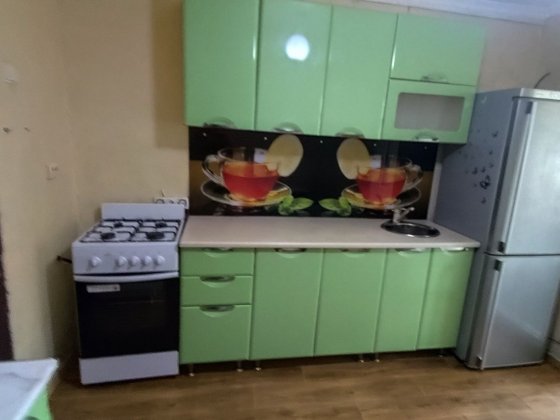 Продам 3-комнатную сталинку в центре Кременчуг