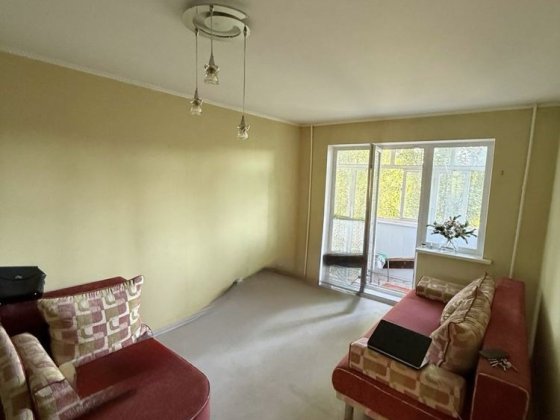 Продається 1 кімнатна квартира на Матусевича . Кривой Рог