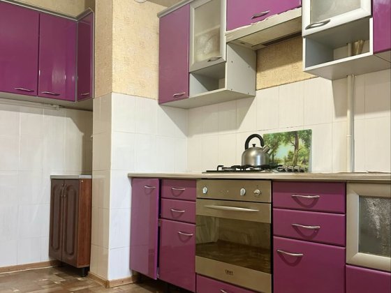 3-х комн улучш планир «ост 8 горбольница», Чарівна, 23 Кривой Рог