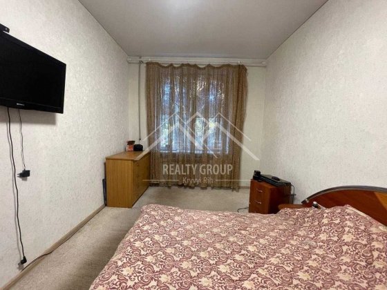 Продаж 2-х кім кв, 17 квартал,середній поверх (Сталінка) Кривой Рог