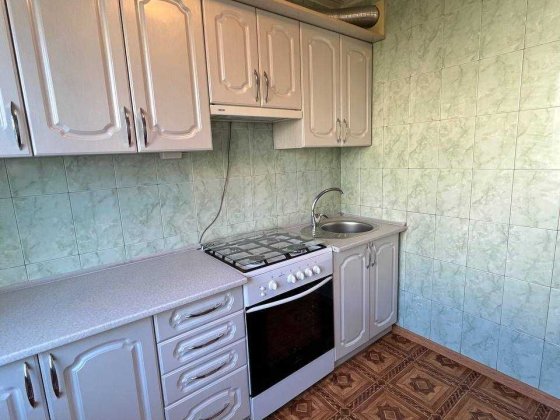 Продам 3 кімн квартиру на Молодіжному , р-н 12 шк. 31000 Кременчуг