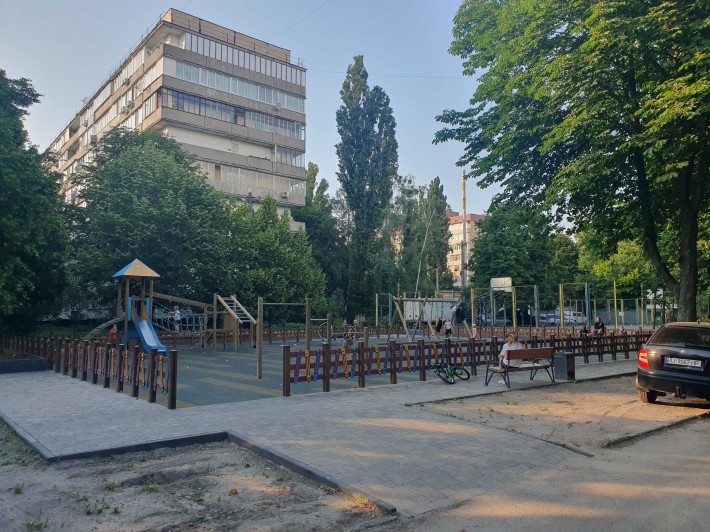 Продаж двокімнатної квартири в центрі м. Буча - фото 1