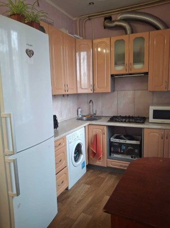 Продам центр 2 кімнатну квартиру - фото 1