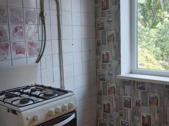 Продам 2х кв. на Юбилейной ул.Покровская с интересной планировкой Кривой Рог