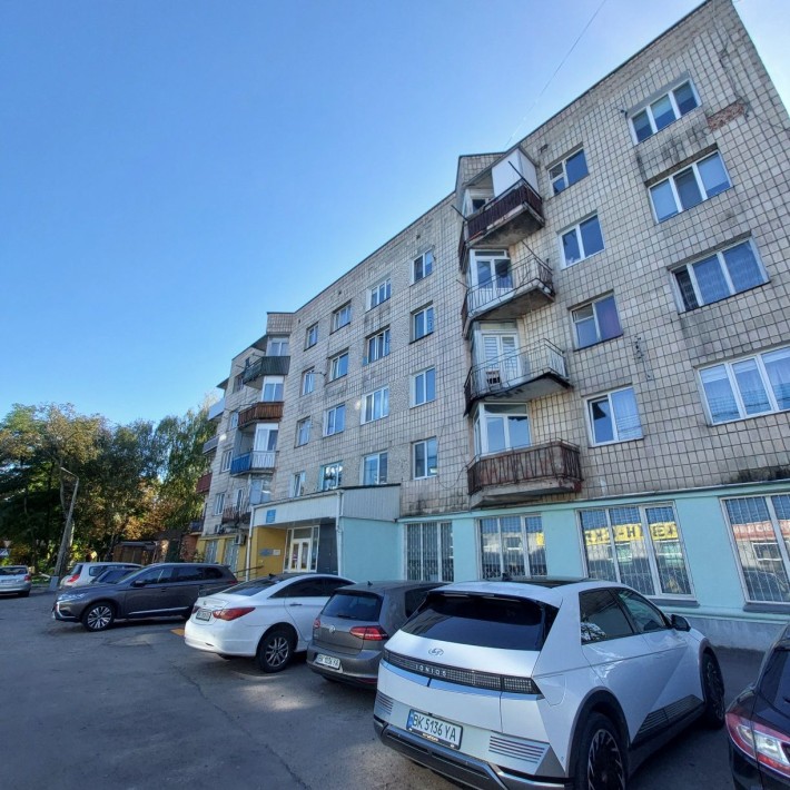 Кімната  в  гуртожитку  затишна, з ремонтом,  БК Текстильник - фото 1