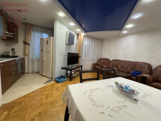 Продаж 3-х кімнатна квартира/ Центр Кременчуг