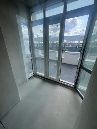 Велика 2к квартира з терасою біля ТЦ. Зданий будинок. Газ - фото 1