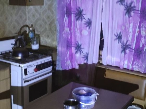 ПРОДАЮ 3 хрущевка Саксаганский ЗАГС,я ХОЗЯИН,без ремонтаЗаезжай и живи Кривой Рог