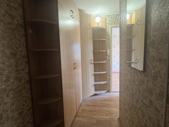 Продам Однокомнатную квартиру по ул.Ярослава Мудрого 98 квартал. Кривой Рог