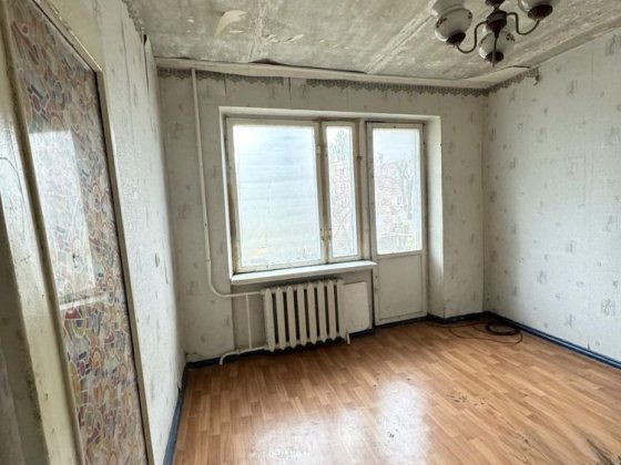 Продаю 1 комнатную квартиру, малосемейка, ул.Покровская, Юбилейный Кривой Рог