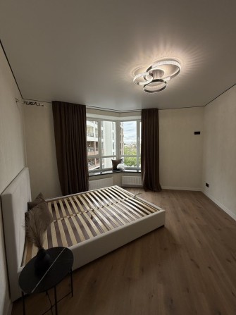 Однокімнатна в ЖК Синергія Сіті! Новий ремонт! Видова квартира! - фото 1