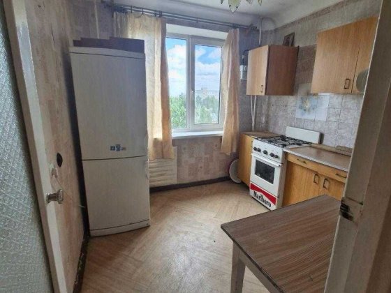 1 - кімнатна квартира, район Школа №5  -  37 кв.м. Від власника.