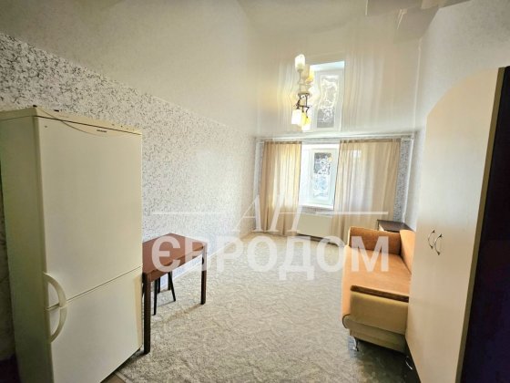 Продам гостинку на Салтовке, біля метро Харьков