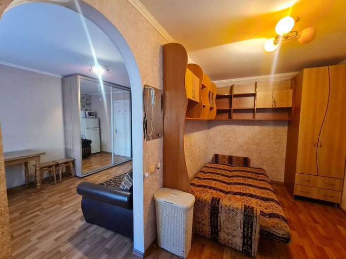 2 комнаты в коммуне   со своим с/узлом  Краснова Шклярука - фото 1