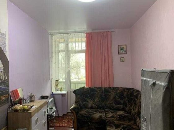 Продам комнату гостинного типа на Ст.Салтовке не дорого Харьков