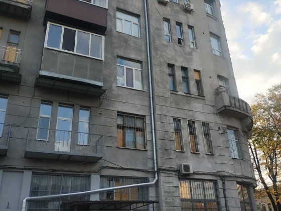 продам гостинку рядом ЖДвокзал Харьков