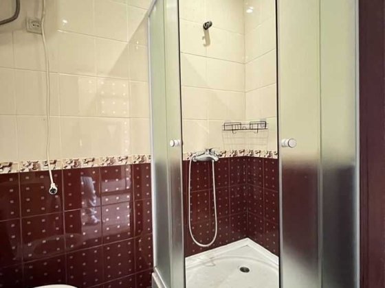 L .Продается   гостинка , рядом сквер Стрелка Харків