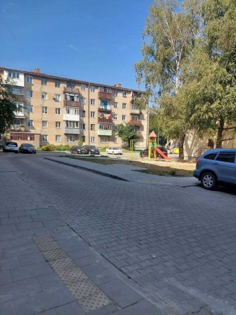 Продається 3 к. квартира в м. Луцьку в р-ні Київського майдану - фото 1