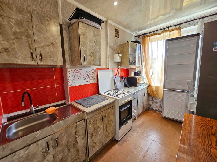 Продаётся трёхкомнатная квартира на 7 Заречном, возле "ТекСтиля" - фото 1