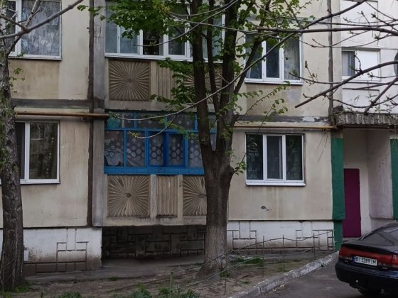 Двухкомнатная квартира в блочном доме с лоджии Кременчуг