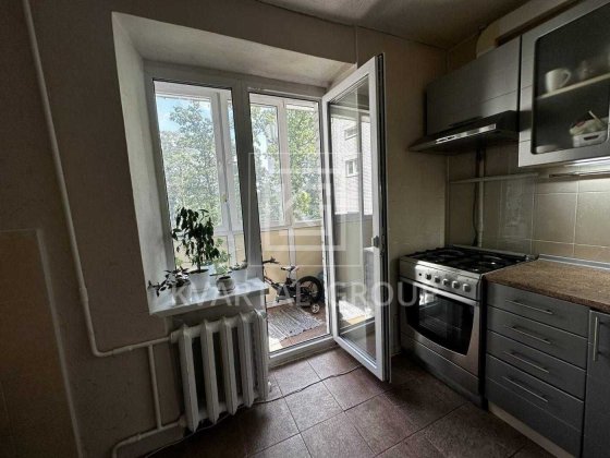 Сертифікат! Продам ГАРНУ 1к квартиру. Газ. Балкон. Податкова академія. Ирпень