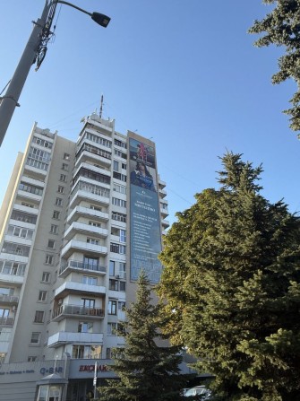 Продаж квартири в центрі міста - фото 1