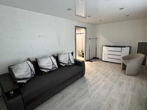 Квартира 1-кімнатна на Кармелюка (Югок) з технікою і ремонтом Кривий Ріг