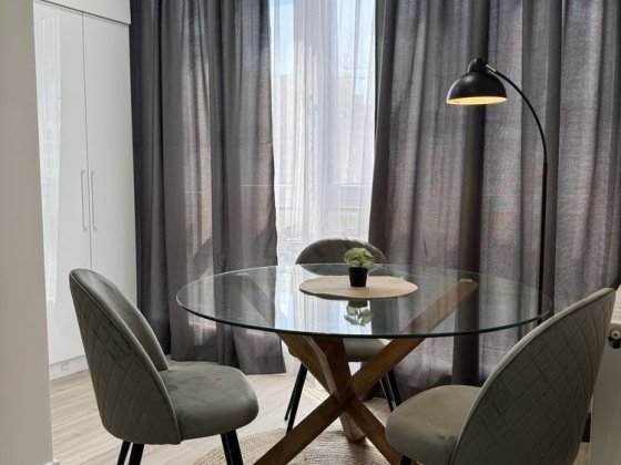 Продам квартиру На Щасливому з ремонтом та меблями Ровно