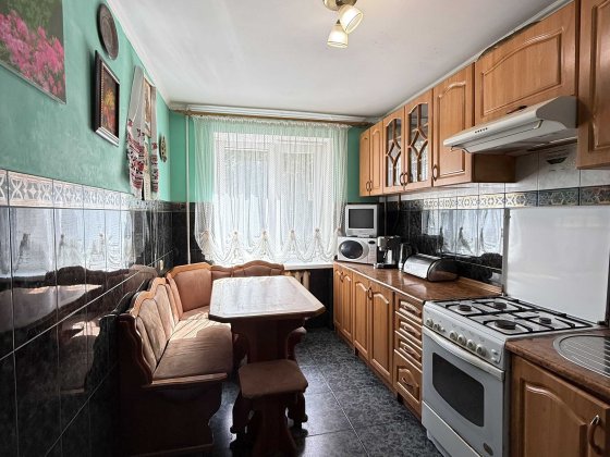 Простора 4-кімнатна квартира в цегляному будинку! Луцьк