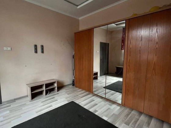 2кімнатна квартира на землі (частина будинку). Центр €$ Ровно