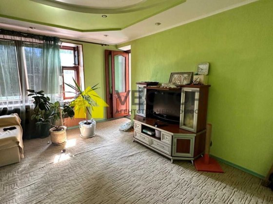 Двокімнатна з ремонтом на Подолі. Цегляний будинок 4/9. ТОРГ! Полтава