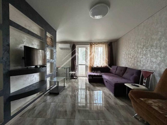 Продаж 1к з сучасним  ремонтом в центрі міста - фото 1