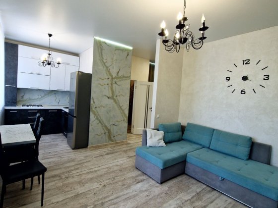 Шикарна 2к сталінка з автономним опаленням! Кривой Рог