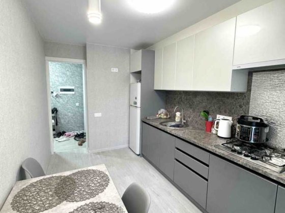 Простора 3-кімнатна, 70 м² — вигідна ціна та найкраще місце 18036 Полтава