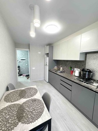 Простора 3-кімнатна, 70 м² — вигідна ціна та найкраще місце 18036 - фото 1