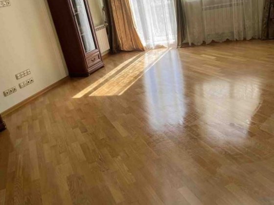 р 2-кімнатна квартира в центрі з автономним опаленням та ремонтом Ровно