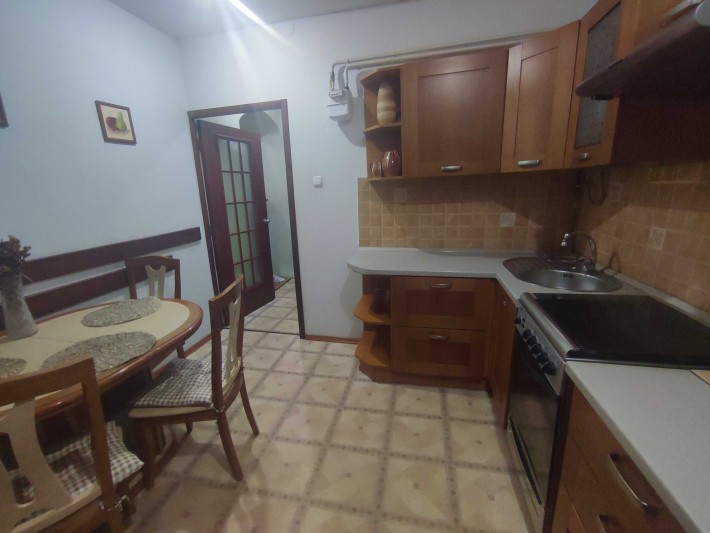 Продаж двокімнатної квартири на Металургів - фото 1